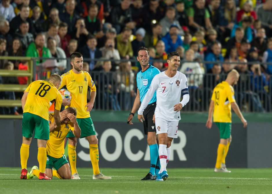 Lietuvių kieme – varžovų futbolo šventė