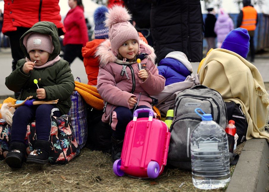 Lietuviai raginami tapti pabėgėlių vaikų iš Ukrainos globėjais