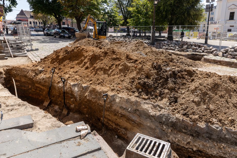 Rotušės aikštėje pluša archeologai: ko ieško?