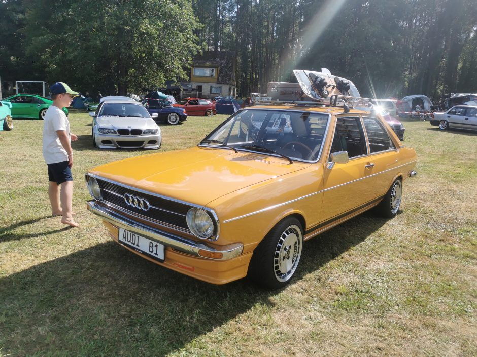 Puošybos mados: kaip lietuviai puoselėjo savo automobilius?