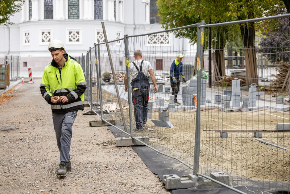 Laisvės alėjoje – istorinio grindinio intarpas