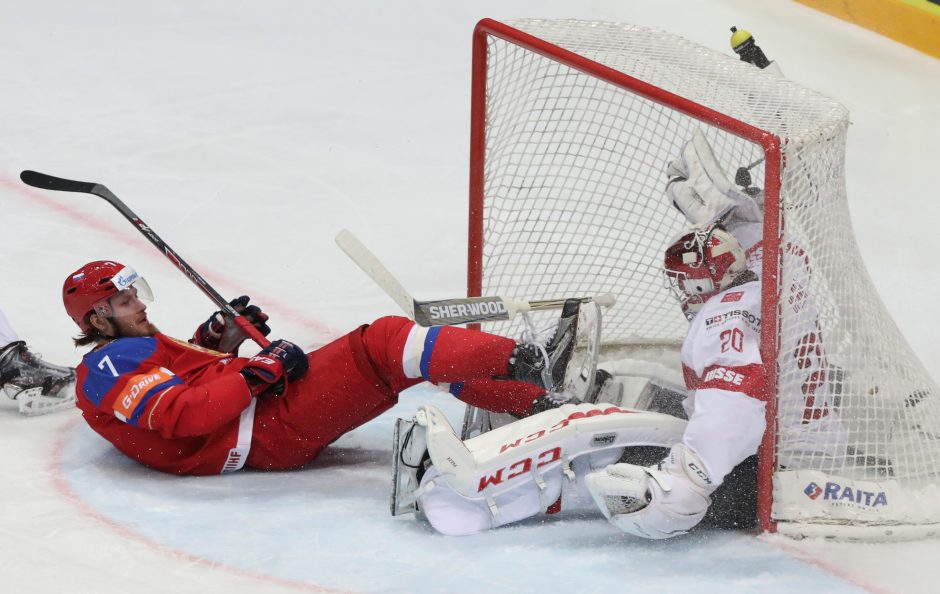 Pasaulio ledo ritulio čempionato šeimininkai iškovojo ketvirtą pergalę