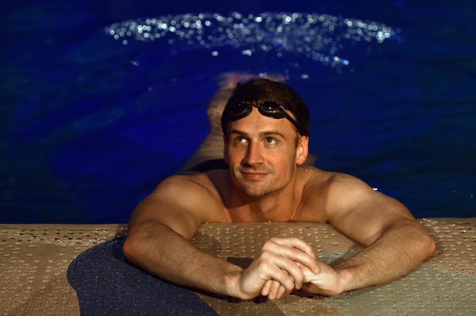 JAV olimpinis plaukikas R. Lochte susižadėjo su „Playboy“ gražuole
