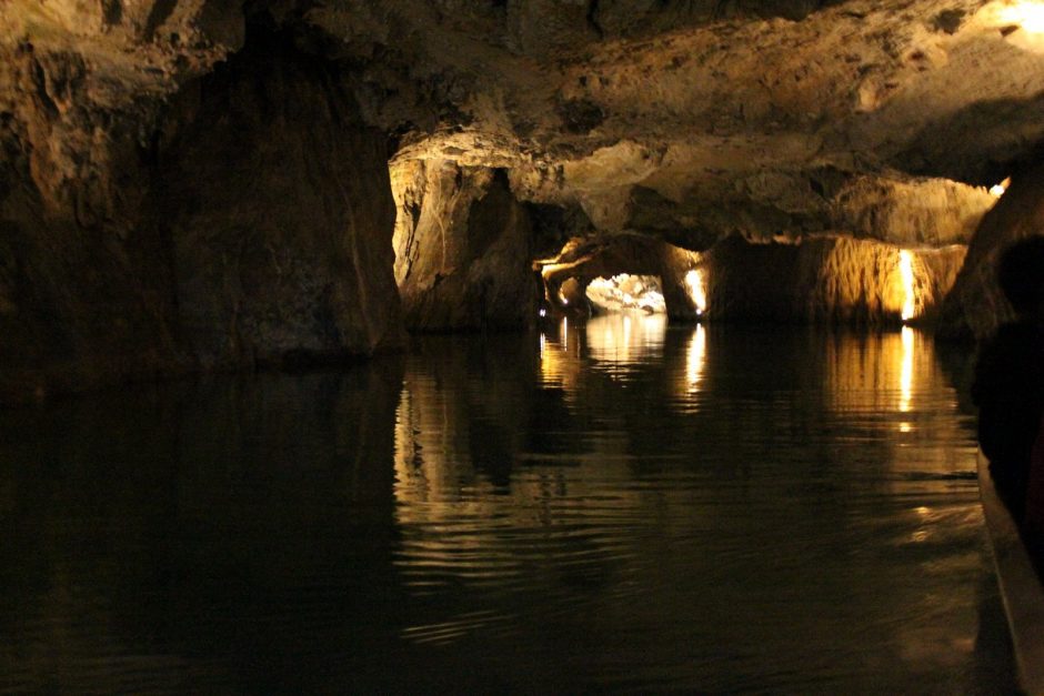 Didžiausią požeminį ežerą Šveicarijoje gaubia legenda