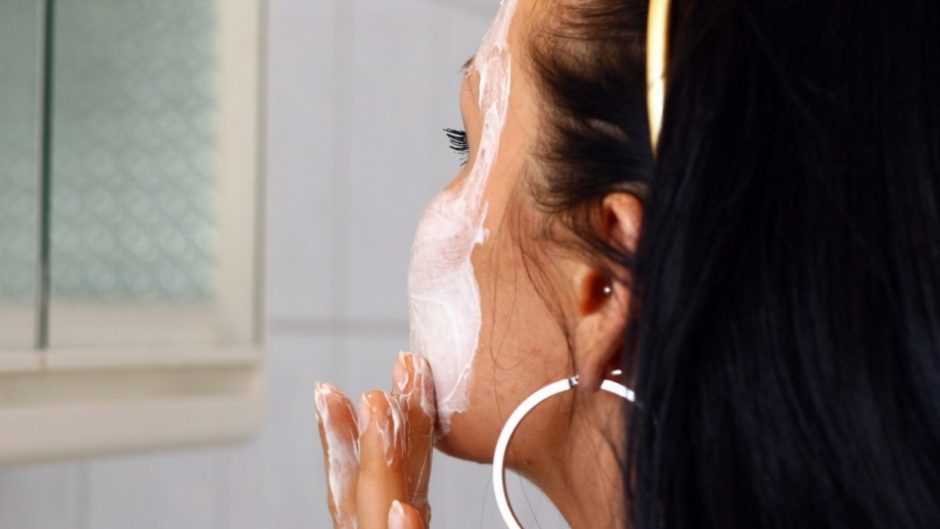 Ar hialurono rūgštis gali padėti išsaugoti odos jaunatviškumą?