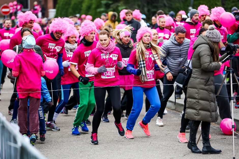 Kauno gatves užplūdo rožinė minia