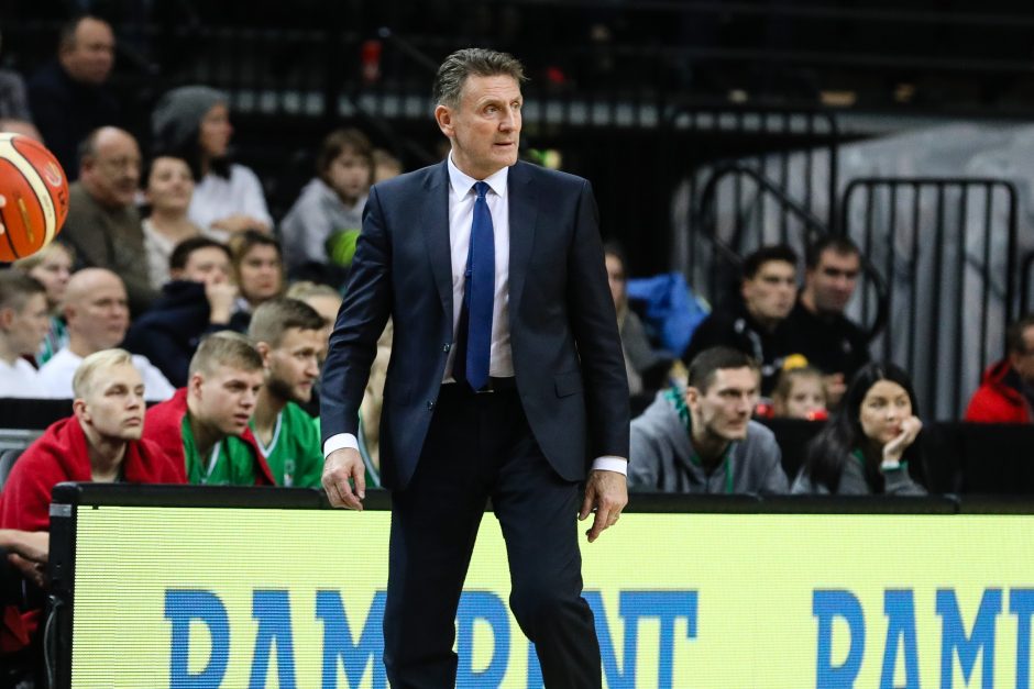 Prieš šventes – be darbo: „Budivelnyk“ šv. Kūčių vakarą atleido V. Chomičių