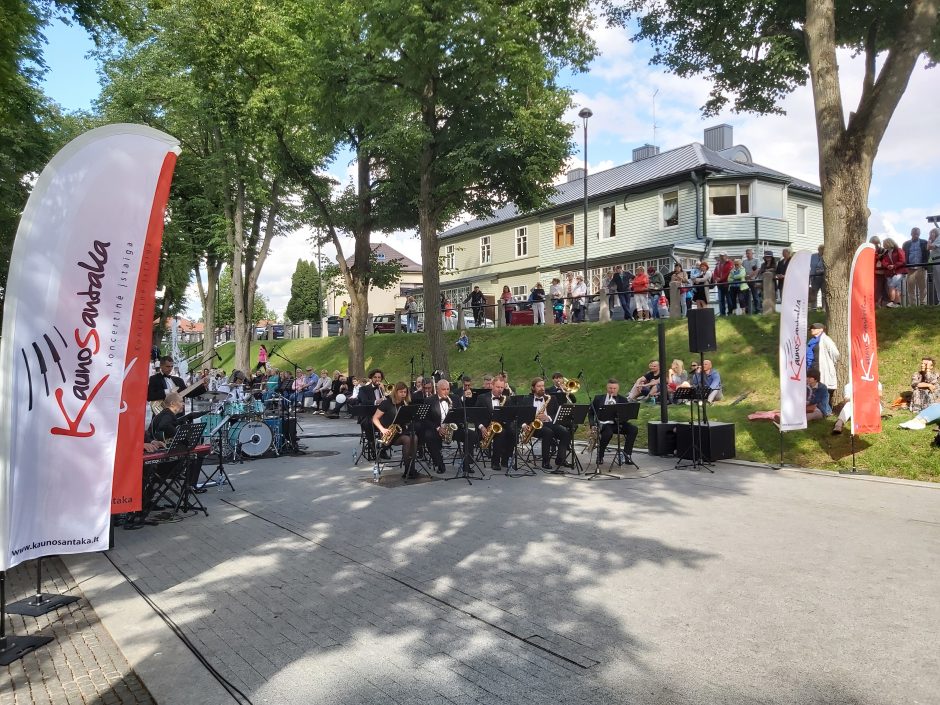 Nemokami koncertiniai piknikai ir vėl džiugina kauniečius: gyvai skambėjo džiazas