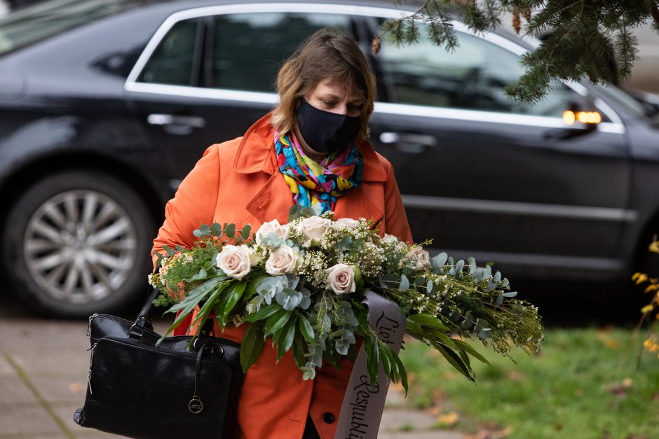 Vilniuje atiduoti pagarbą mirusiam F. Latėnui rinkosi žmonės