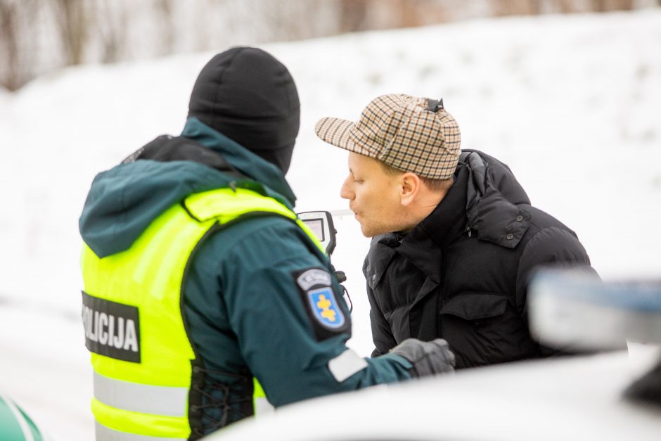 Vilniaus gatvėse – girtų vairuotojų virtinė: vienas tikino, kad promilės – nuo kramtomosios gumos