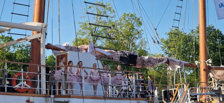 „Meridianas“ tradiciškai pakėlė bures: šiemet – ypatinga proga