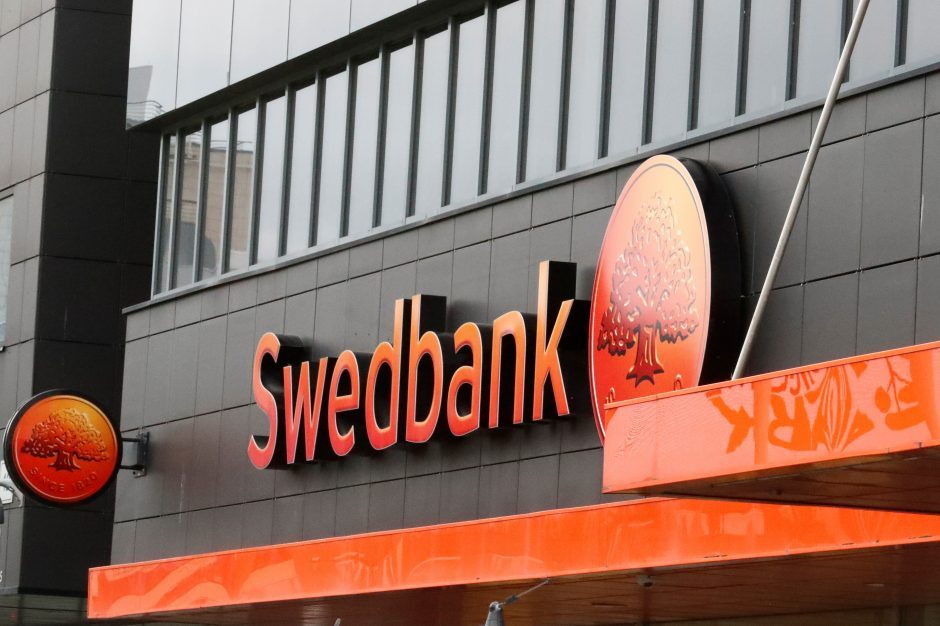 Kai kuriems naudotojams buvo sutrikusi „Swedbank“ mobiliosios programėlės veikla