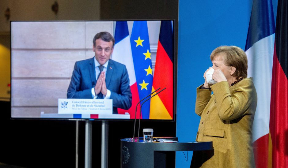 Kremlius ragina E. Macroną ir A. Merkel paspausti Ukrainą nutraukti „provokacijas“