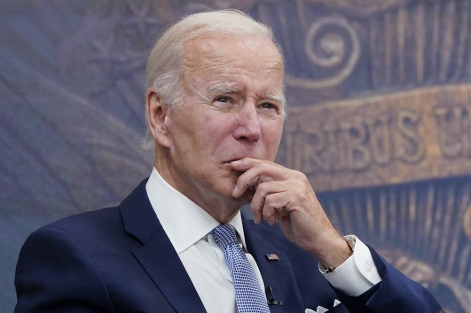 J. Bidenas: V. Putinas nepalauš mūsų ryžto dėl paramos Ukrainai