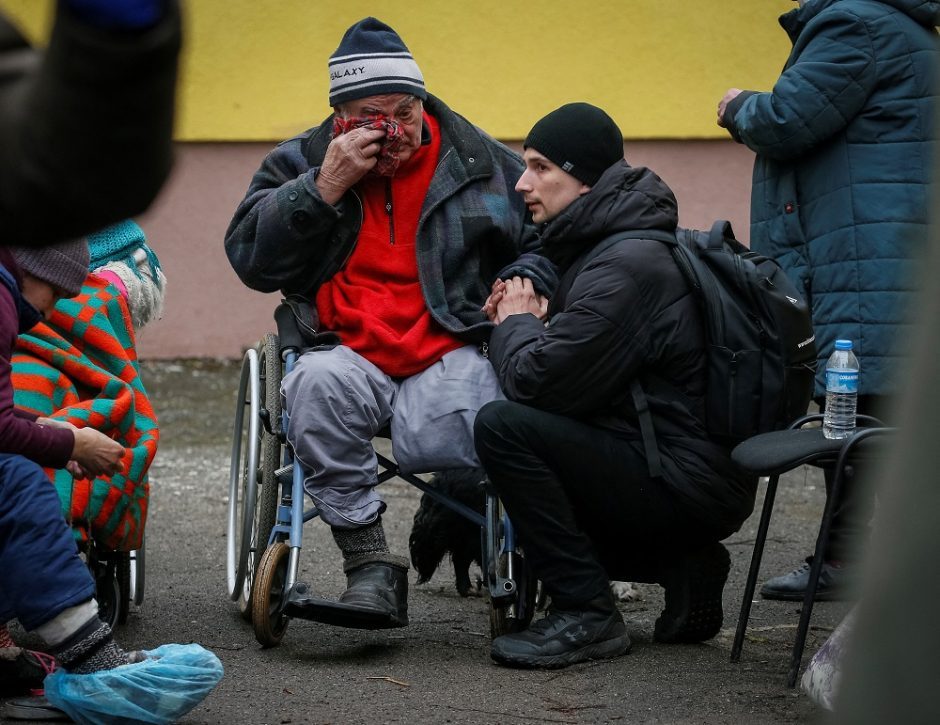 Penktadienį Ukrainoje atidaromi devyni humanitariniai koridoriai