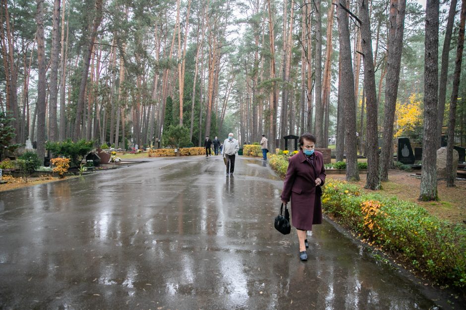 R. Mikutavičius prisimintas poezija, giesmėmis ir liudijimais