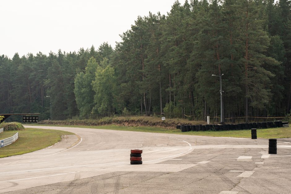 Stagnacija nesibaigia: lenktynių trasa merdi