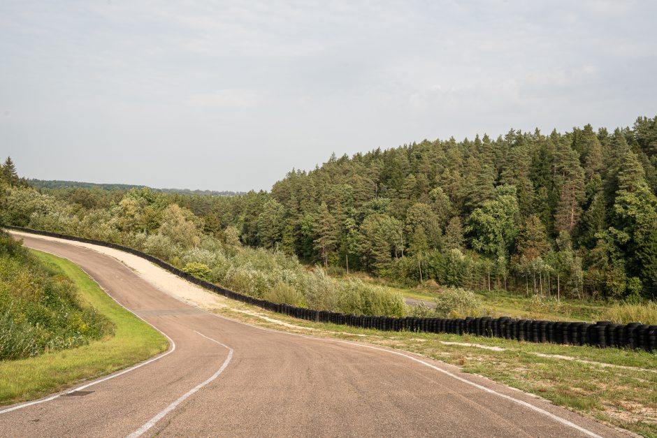 Stagnacija nesibaigia: lenktynių trasa merdi