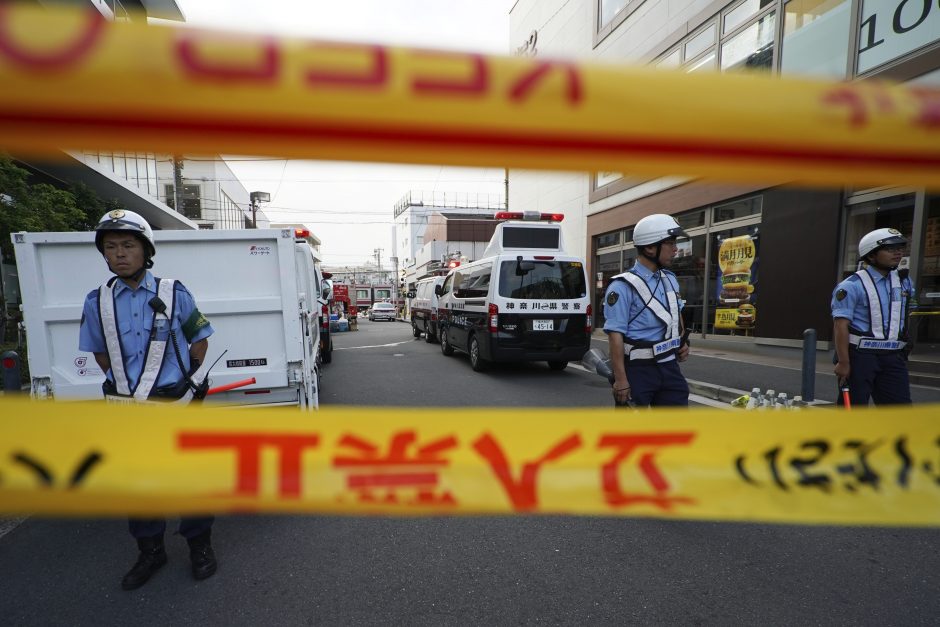Avarijoje šalia Tokijo nukentėjo dešimtys žmonių, vienas žuvo