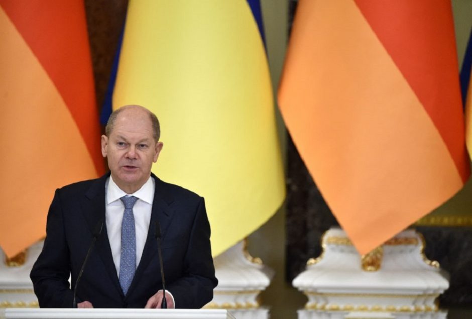 Vokietijos žiniasklaida: O. Scholzas atsisakė Ukrainai tiekti tankus