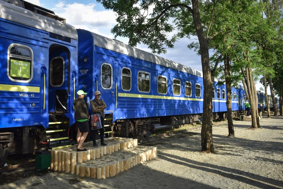 Irpinėje namų netekusiems žmonėms pastatytas „geležinis miestas“