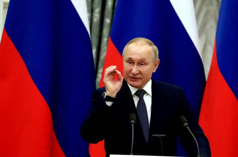 V. Putinas pasveikino E. Macroną su pergale rinkimuose