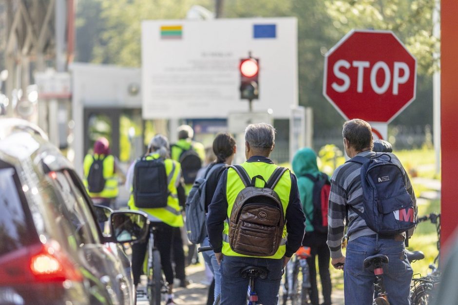 EK išaiškinimas dėl rusų daiktų: leidžiama įsivežti nekeliančius sankcijų apėjimo rizikos