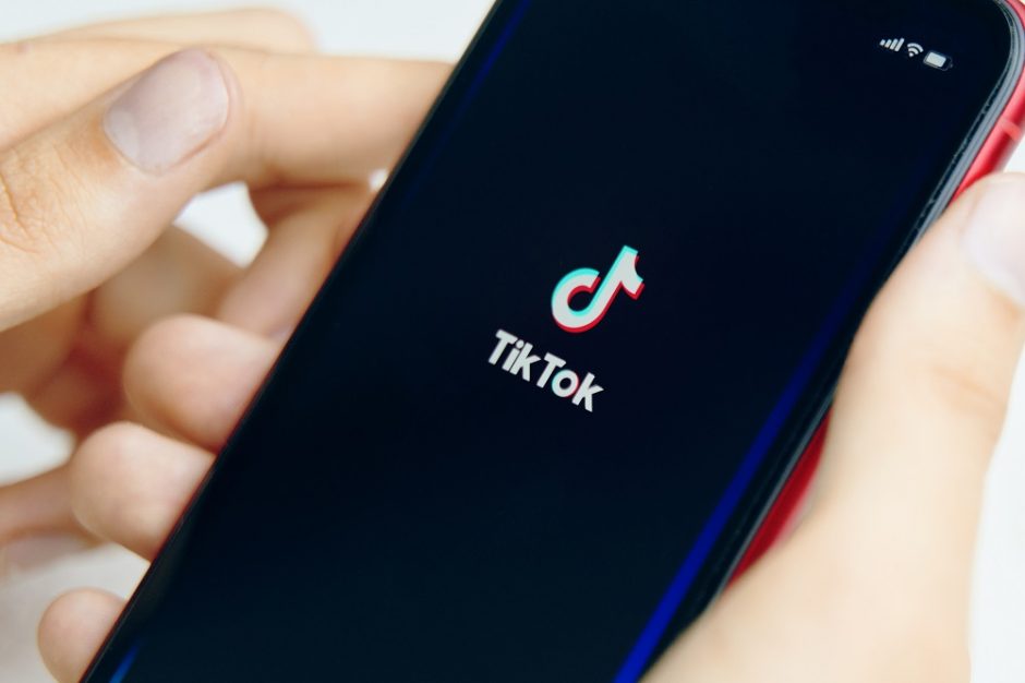 FTB direktorius reiškia susirūpinimą dėl nacionalinio saugumo dėl „TikTok“