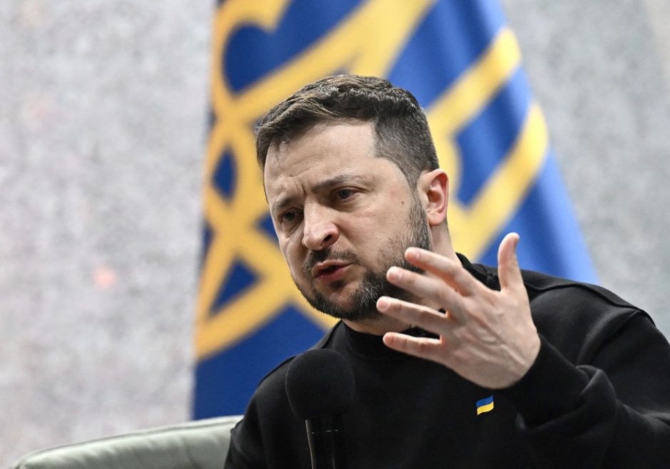 V. Zelenskis nurodė kariuomenei surasti pajėgų Bachmuto gynybai pastiprinti