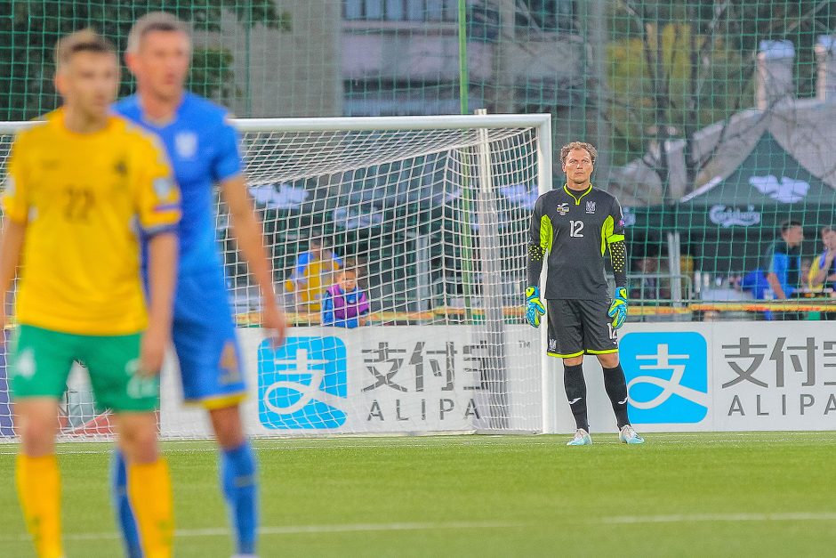 Lietuvos futbolo rinktinė nepasipriešino ukrainiečiams