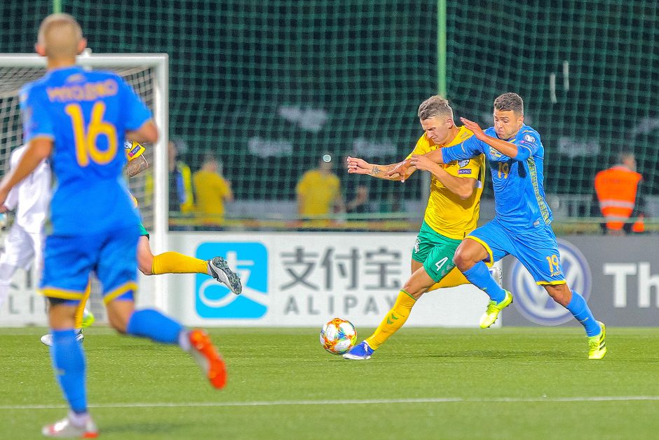 Lietuvos futbolo rinktinė nepasipriešino ukrainiečiams