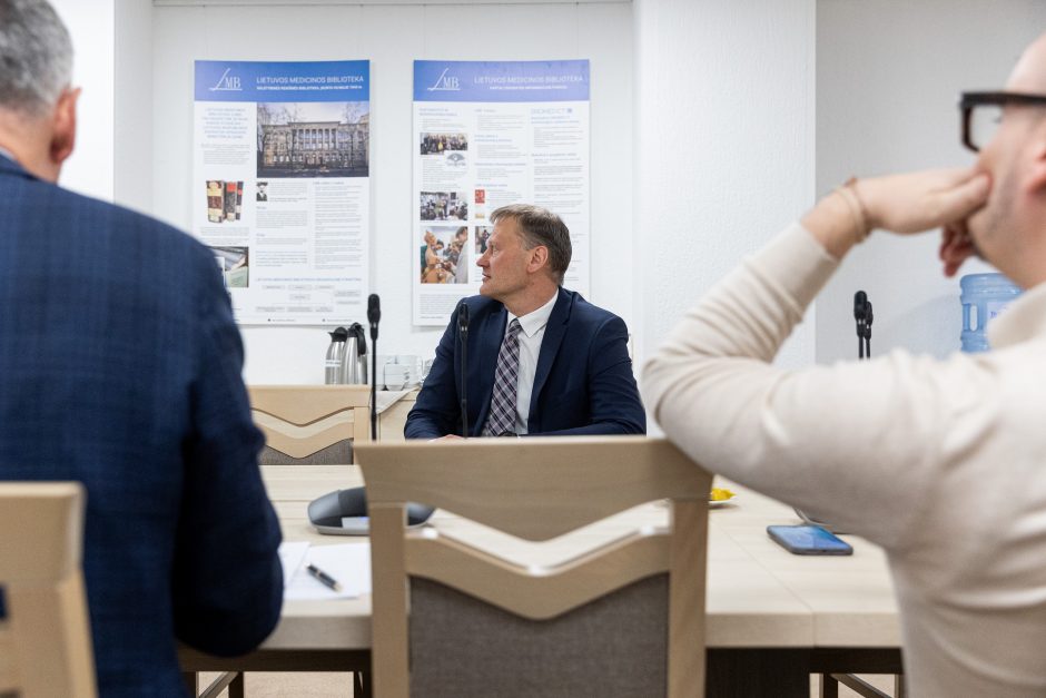 R. Bridikis patvirtino davęs nurodymą T. Gailiui patikrinti G. Nausėdos komandą