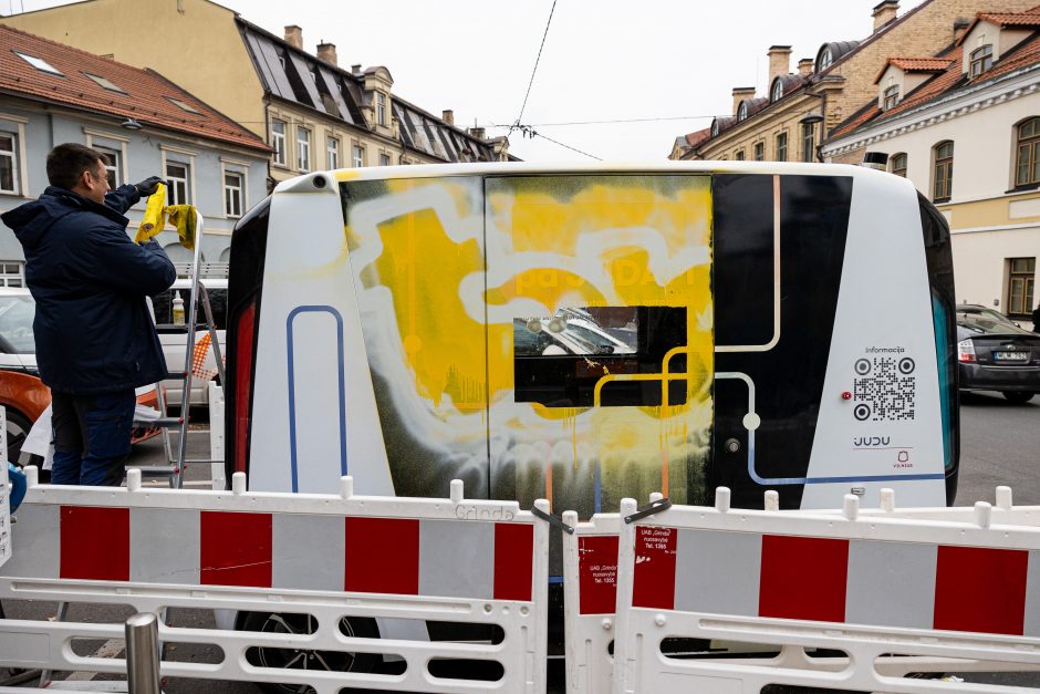 Vilniuje – vandalų išpuolis: atšauktas autonominio autobuso testavimas