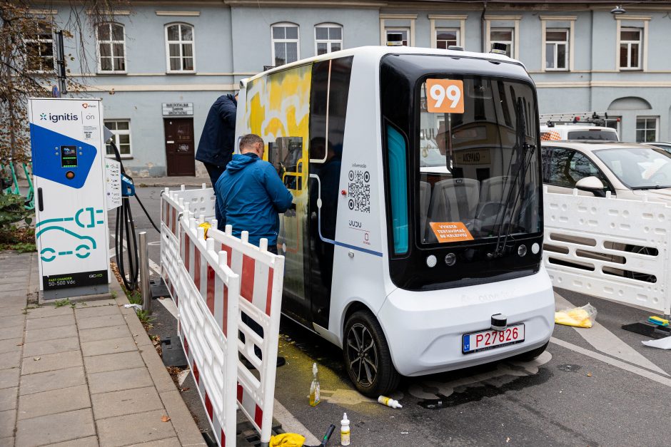 Vilniuje – vandalų išpuolis: atšauktas autonominio autobuso testavimas