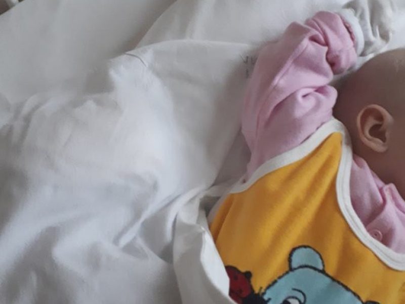 Panevėžyje į ligoninę paguldytas kūdikis: įtariama, kad jis apsinuodijo smalkėmis