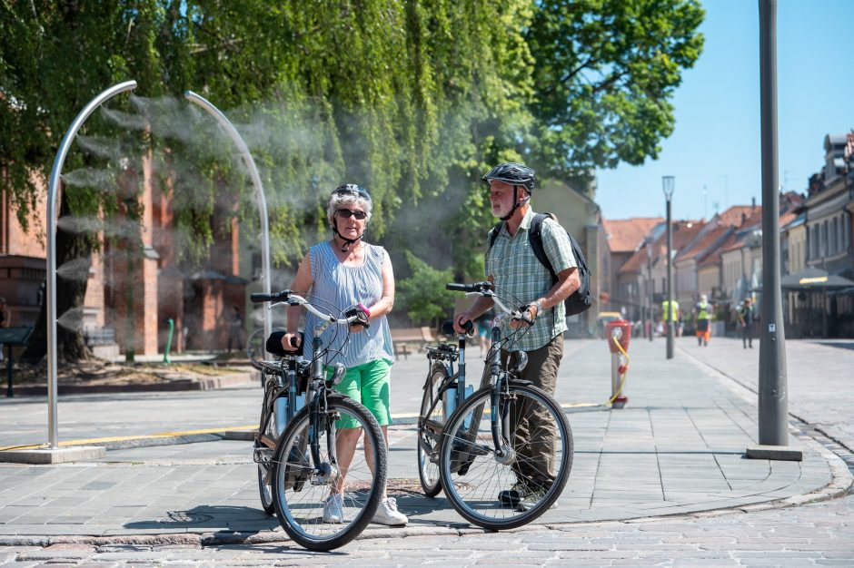 Kaune – dar daugiau atsivėsinimo vietų: nuo šiol dulksna praeivius džiugins ir Senamiestyje