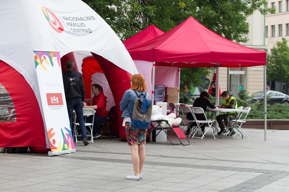 Kraujo centras šią savaitę nuo COVID-19 skiepys septyniuose miestuose