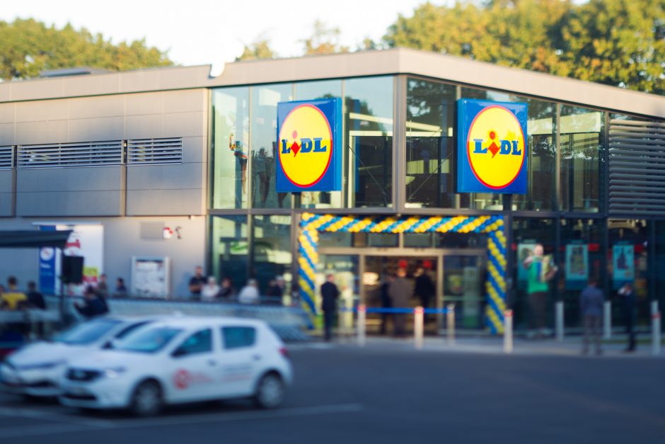 „Lidl“ parduotuvė kursto aistras: gyventojai nemato prasmės iškirsti tiek medžių