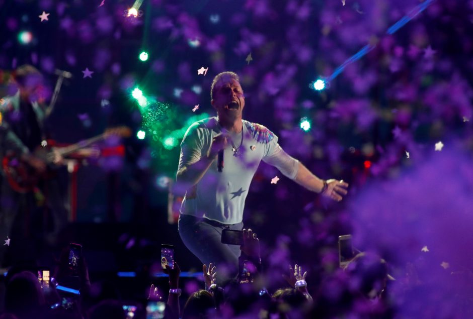 Britų popgrupė „Coldplay“ dėl klimato krizės atsisako gastrolių