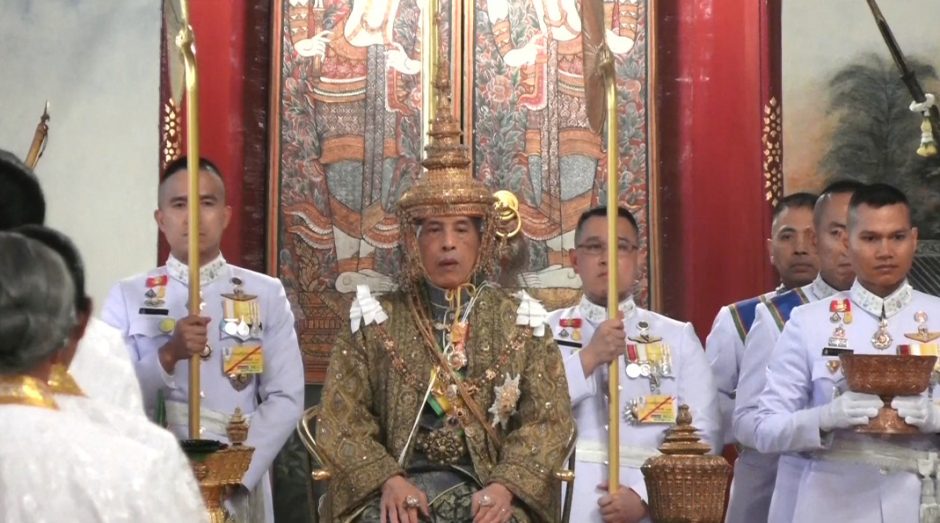 Tailande karūnuotas karalius Maha Vajiralongkornas