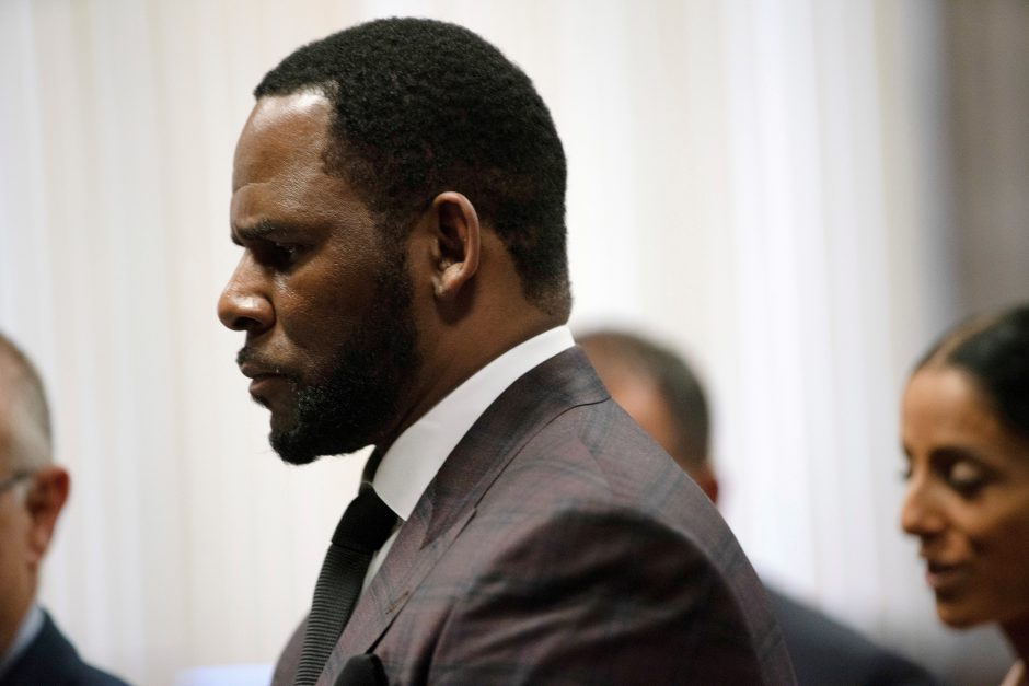 JAV ritmenbliuzo žvaigždė R. Kelly nuteistas už vadovavimą lytinio išnaudojimo tinklui