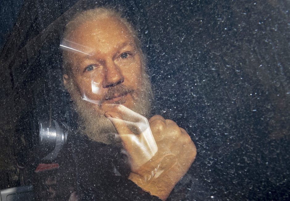 Gydytojai įspėja: „WikiLeaks“ įkūrėjas J. Assange'as britų kalėjime gali mirti