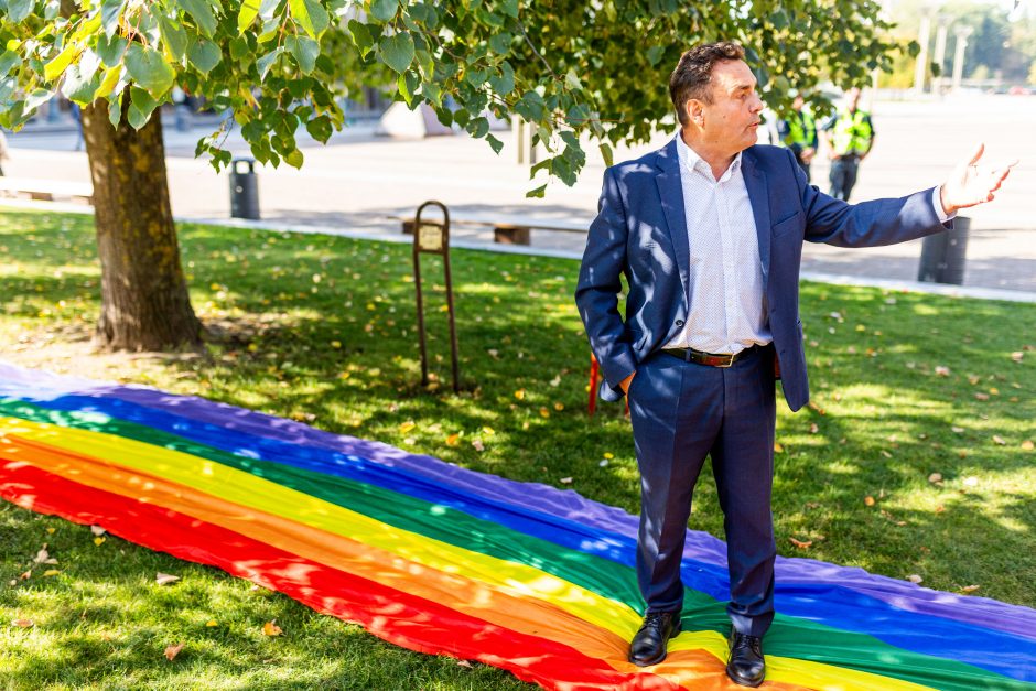 LGBTQ atstovų proteste – ir skambūs pareiškimai: „Geras pedofilas – miręs pedofilas“