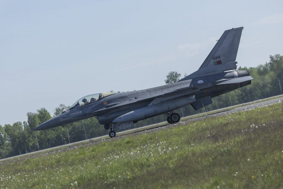Lietuvos ir JAV kariai bendrose pratybose treniruojasi atlikti oro operacijas