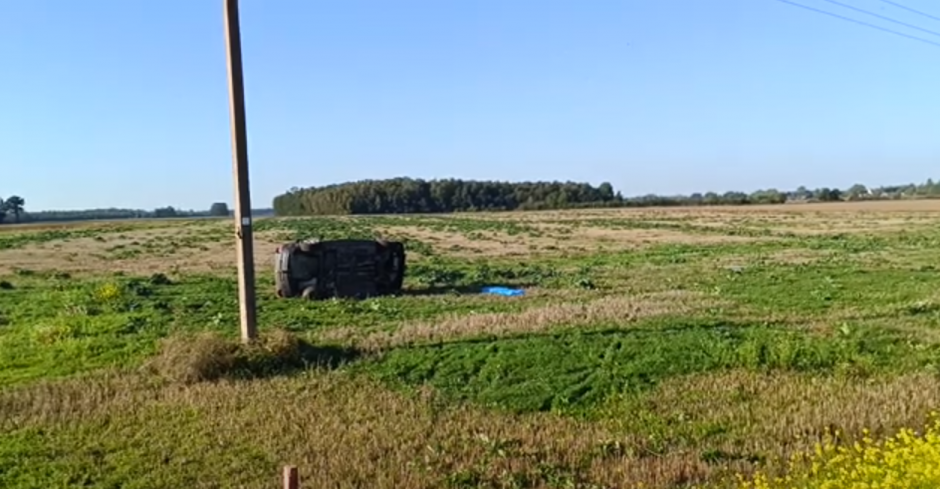 Tragedija pakeliui į mokyklą: automobilio nesuvaldęs 18-metis neturėjo teisės vairuoti?