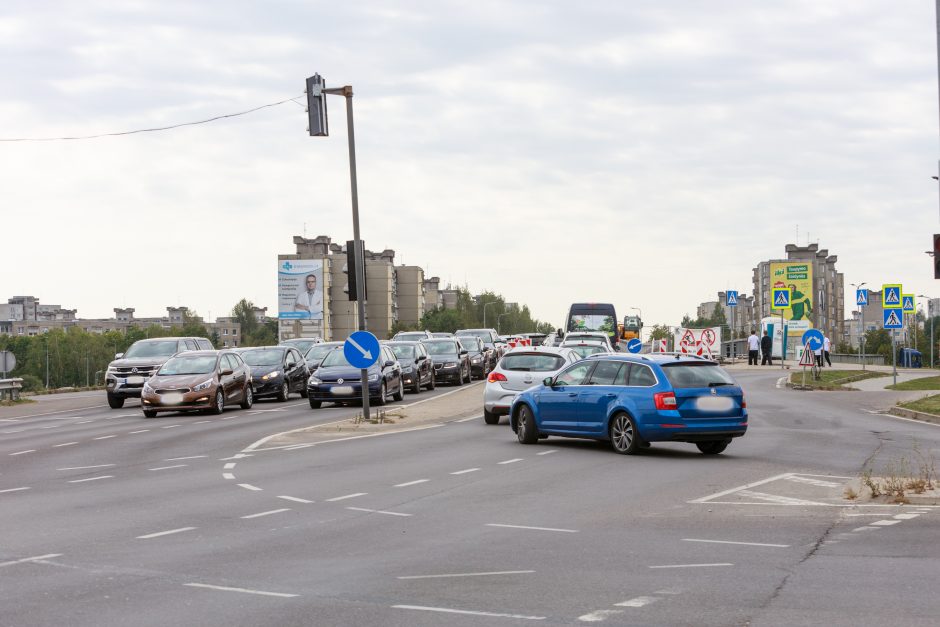 Vytėnų gyventojas: šviesoforas neveikia, neįmanoma išvažiuoti