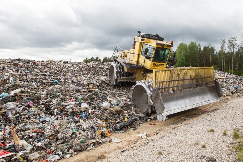 Seimas uždraudė į Lietuvą įvežti deginti skirtas atliekas