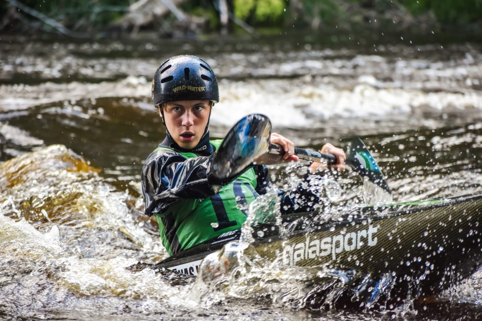 „Regesa“ įgyvendino projektą „Baidarių irklavimas – visuomenės fizinio aktyvumo skatinimo priemonė“