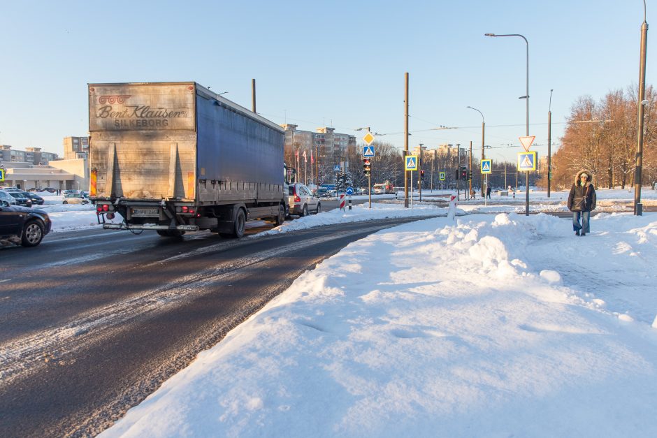 Dviejose tvarkomose Kauno gatvėse – eismo pokyčiai