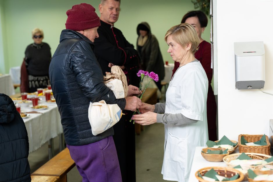 Kasdien matomas vargas stiprina: nesmerkiu žmonių dėl jų gyvenimo būdo